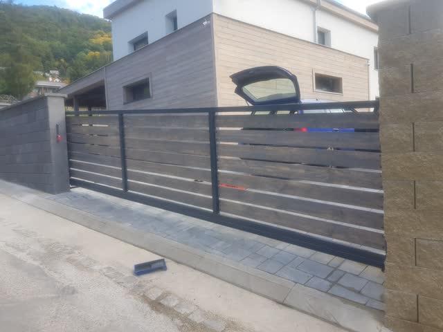 Brány – realizace 11